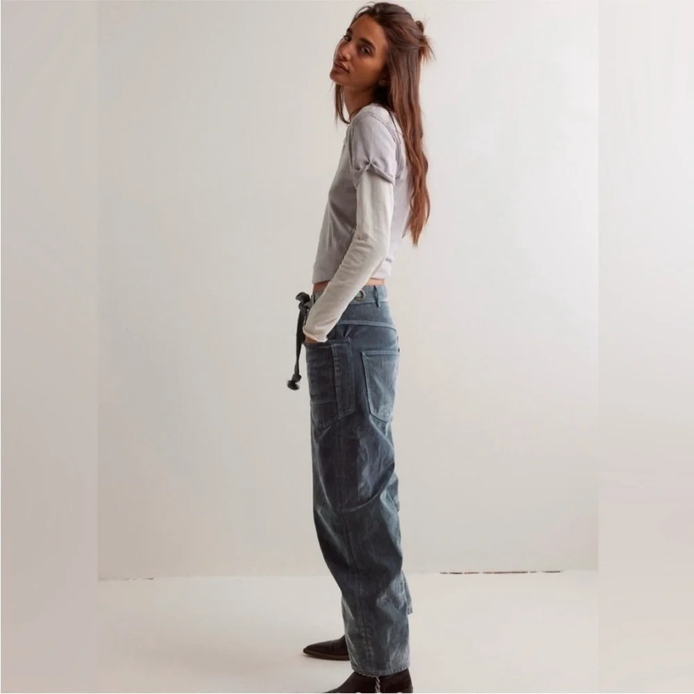 Free People We The Free Moxie Flocked Pull-On Barrel Jeans 32 NWT